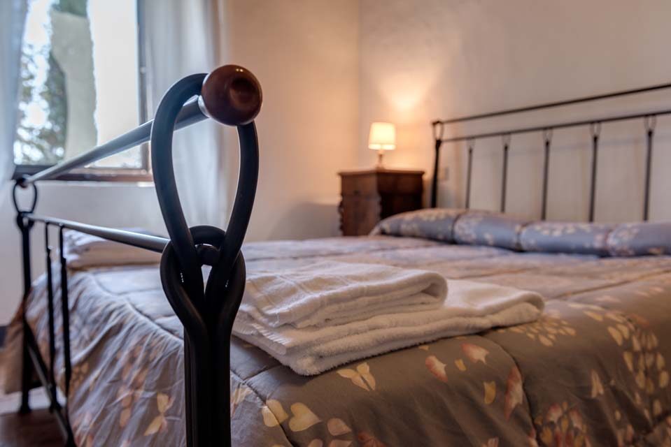 podere-fontediaccia-dettaglio-letto